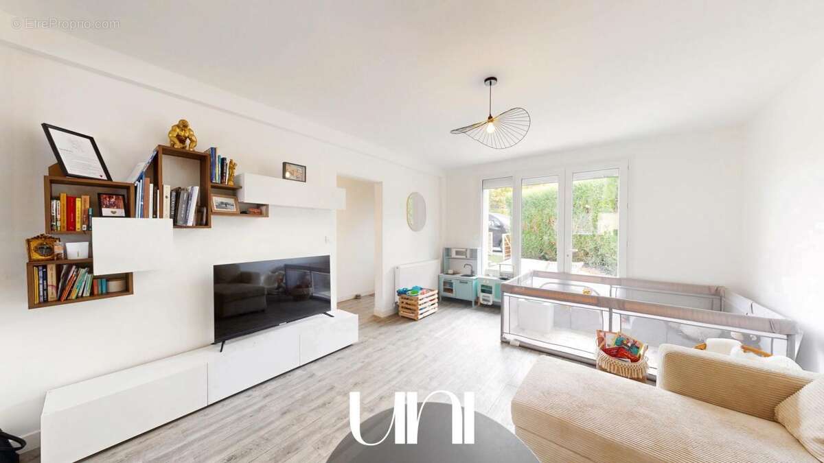 Maison à SAINT-PIERRE-SUR-DIVES