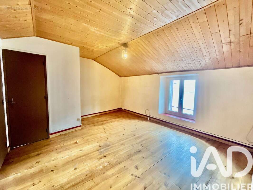 Maison 38 m² à Riols  - photo 5