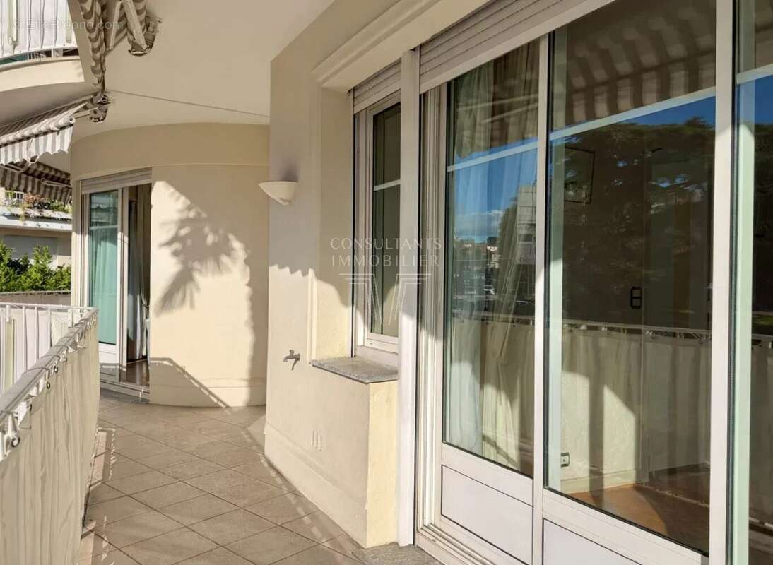 Appartement à LE CANNET