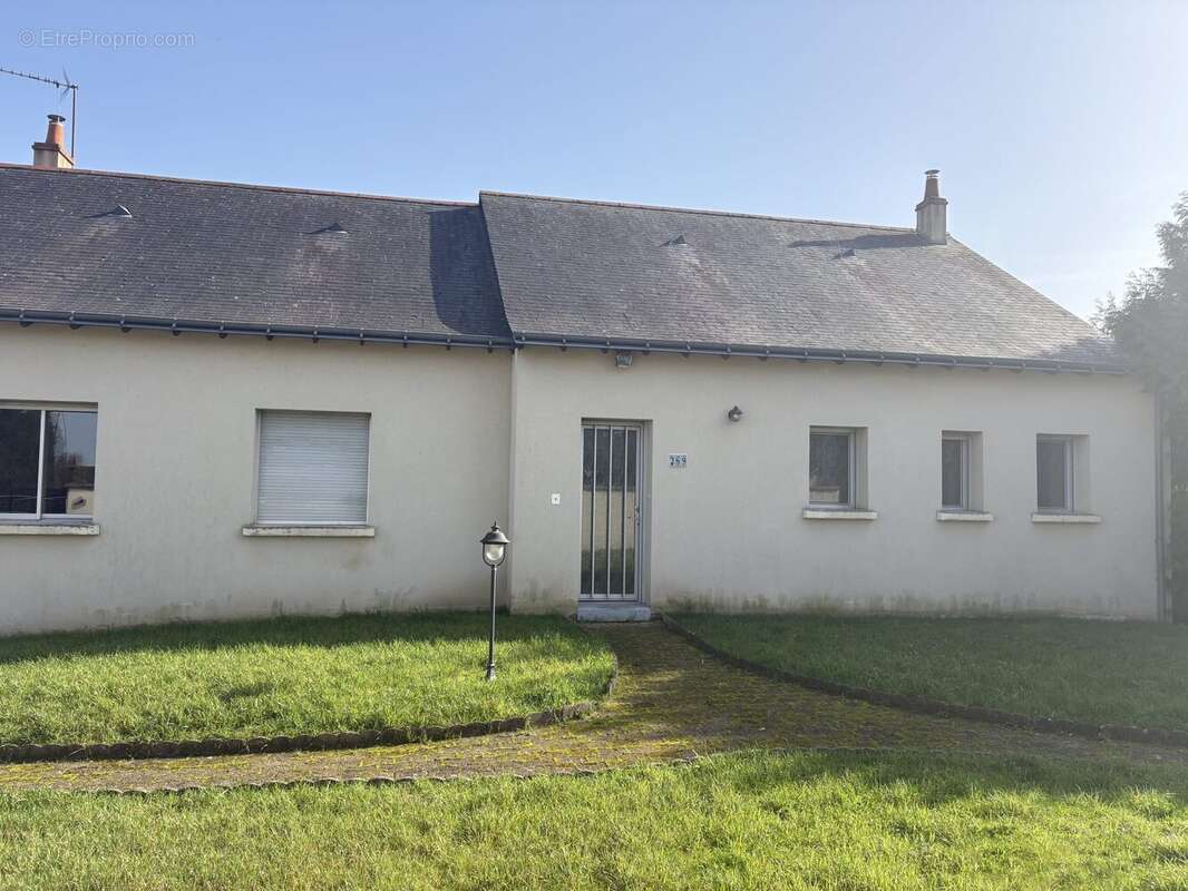 Maison à MONTREUIL-BELLAY