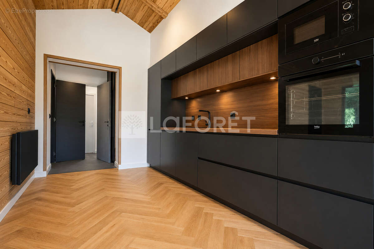 Appartement Les Gets 3 pièce(s) 66 m2 - photo 7