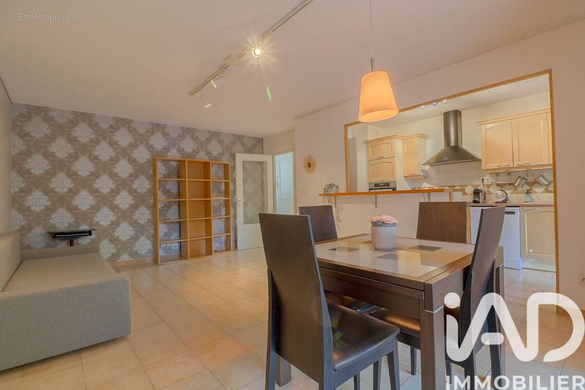 Photo 1 - Appartement à MARSEILLE-12E