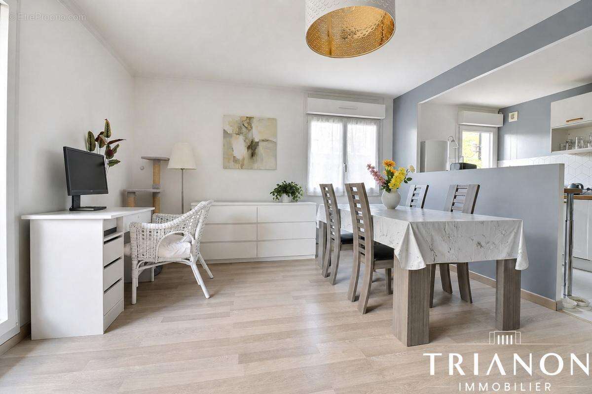 Trianon - 4 pièces rénové avec terrasse plein Ouest - photo 2