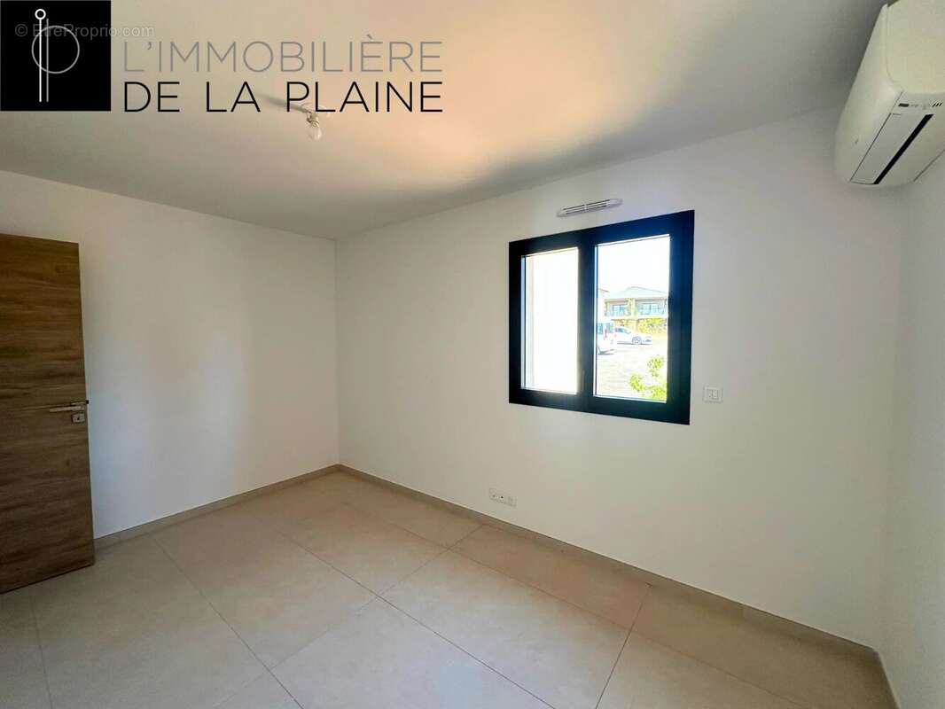 A vendre - Appartement T2 avec terrasse et jardin -Folelli - photo 4