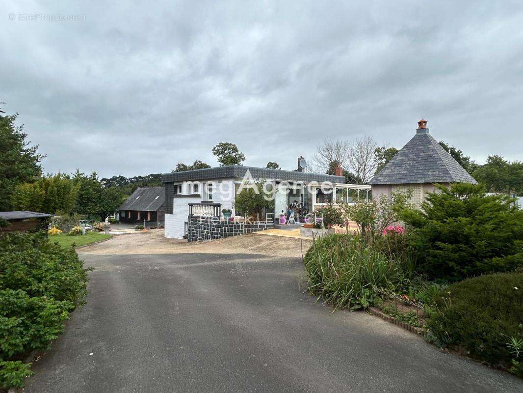 Maison à PLOUBEZRE