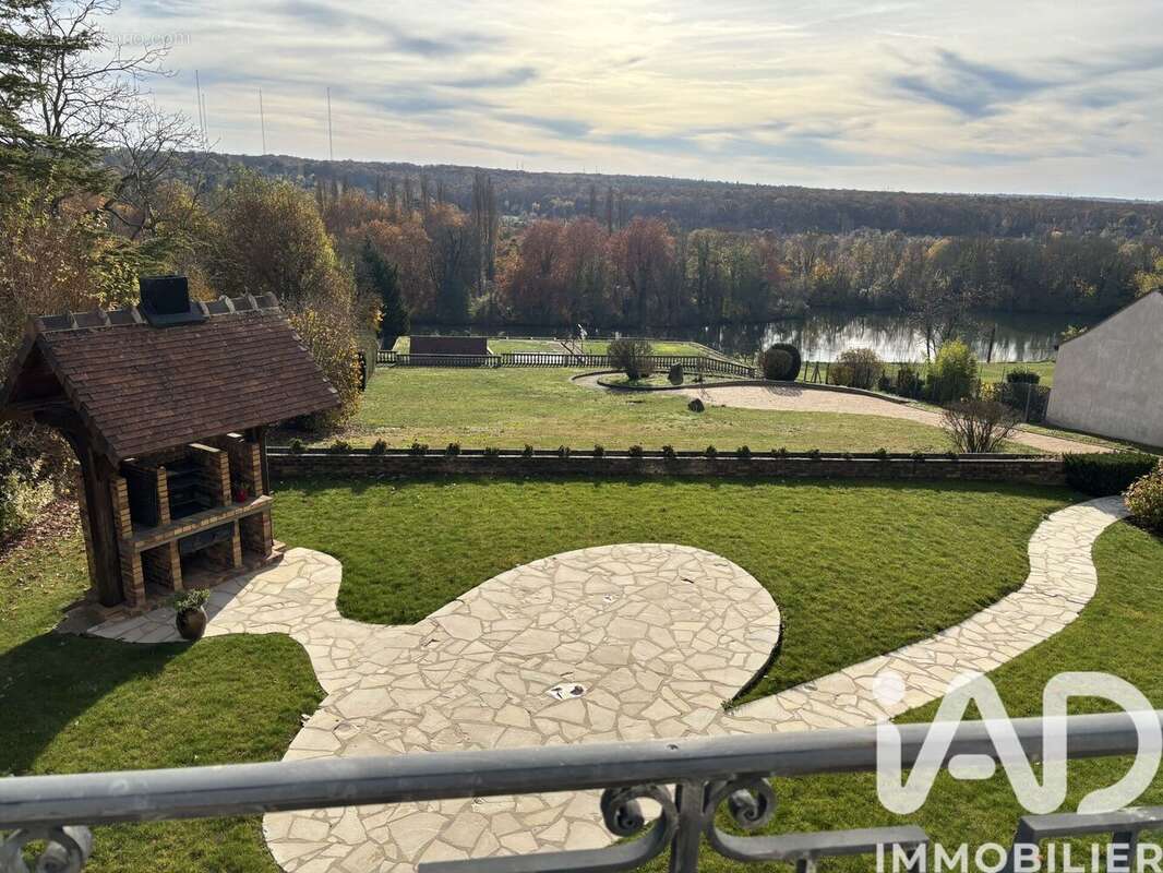 Photo 2 - Maison à SAINT-FARGEAU-PONTHIERRY