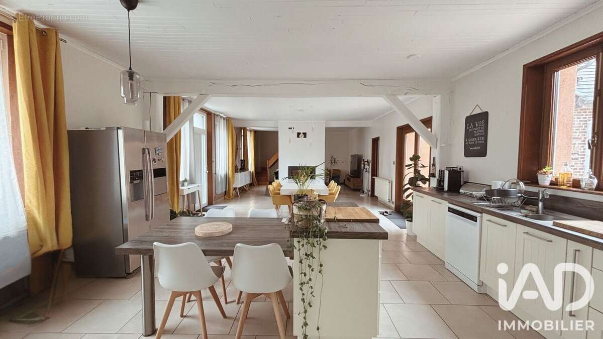 Maison 211 m² à Demuin  - photo 5
