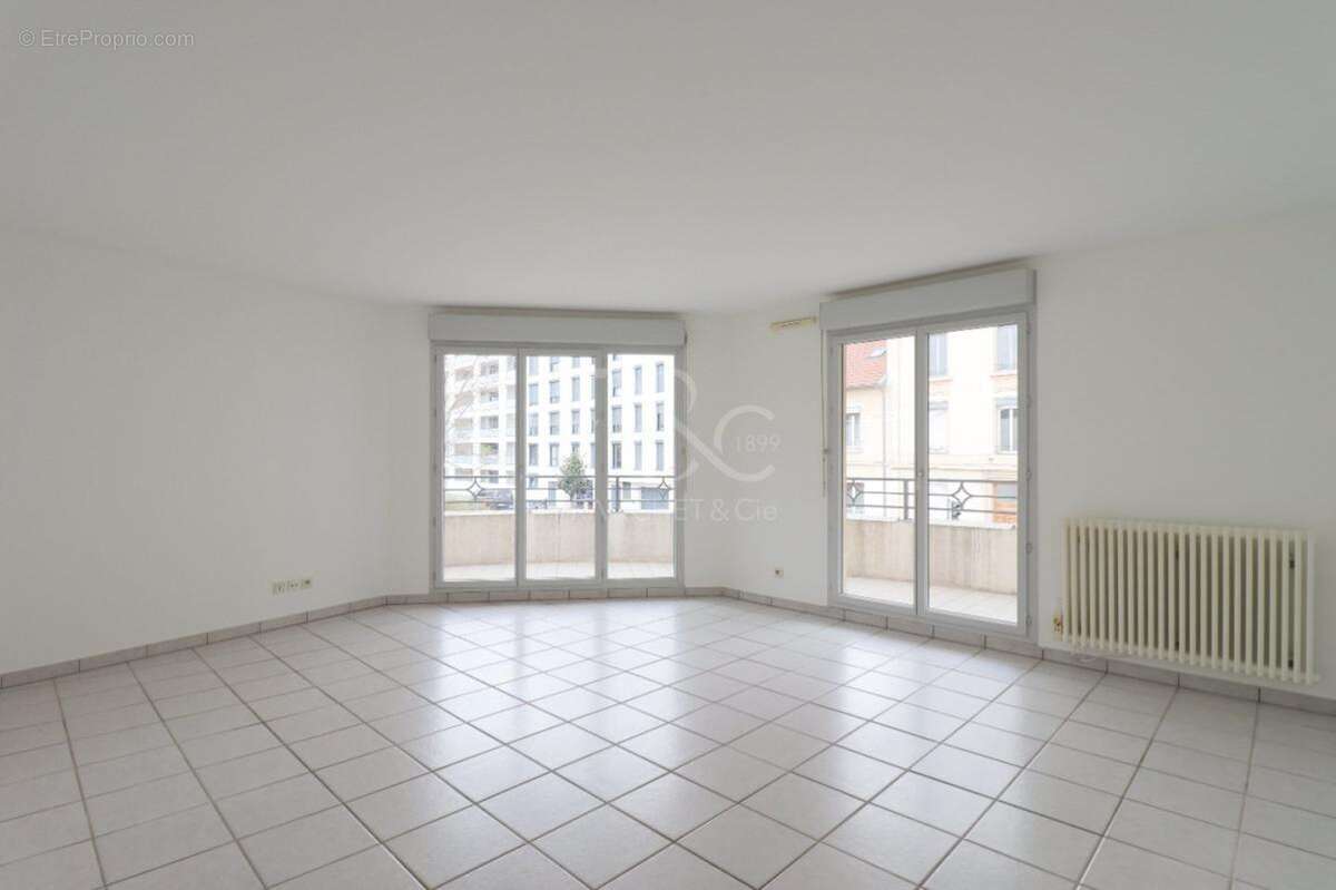 Appartement à LYON-8E