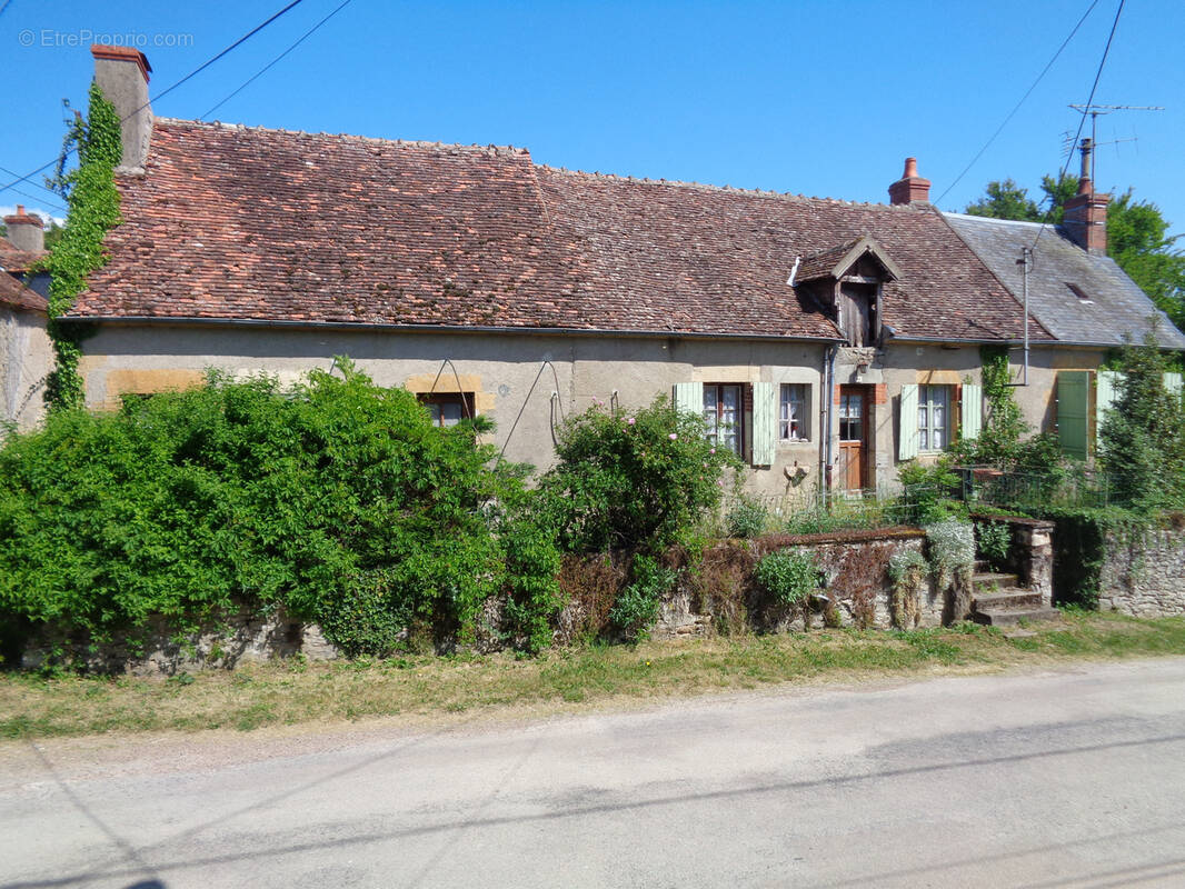 Maison à SAINT-BENIN-D'AZY