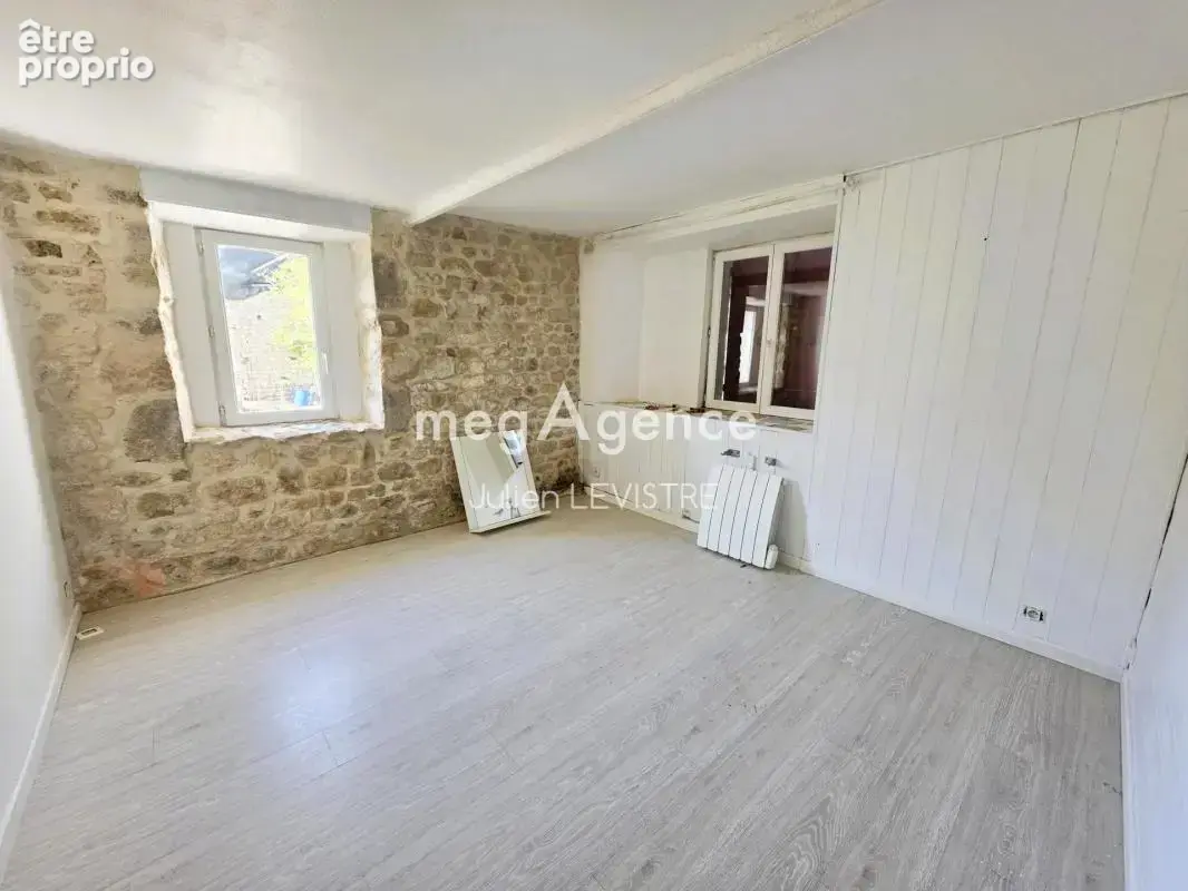 Maison de 7 pièces de 200m² - photo 3