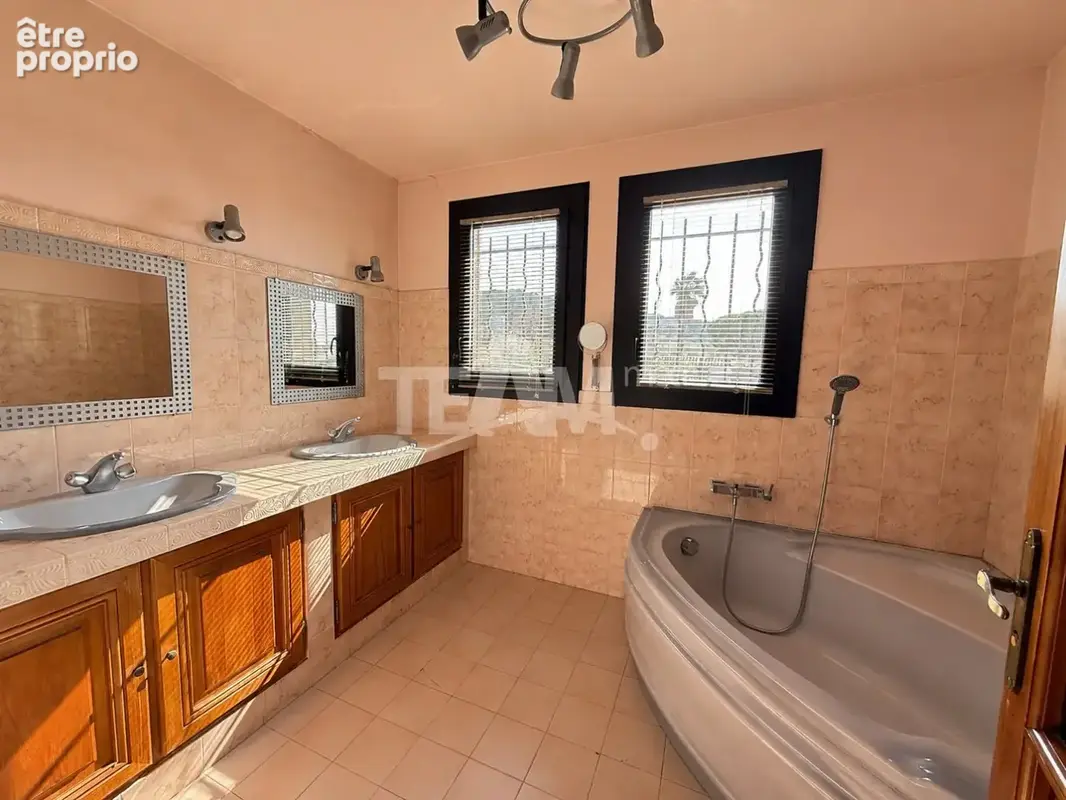 Maison face a l'etang - photo 12