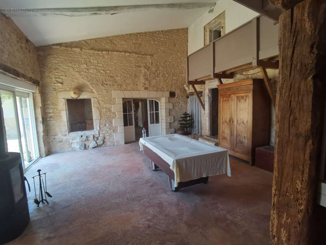 Maison à CHASSENEUIL-SUR-BONNIEURE