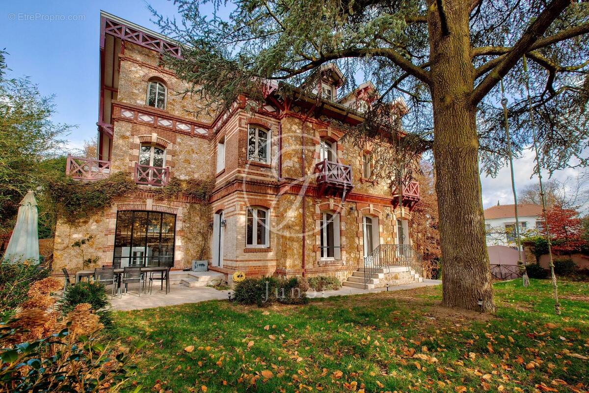 Maison à VAUCRESSON