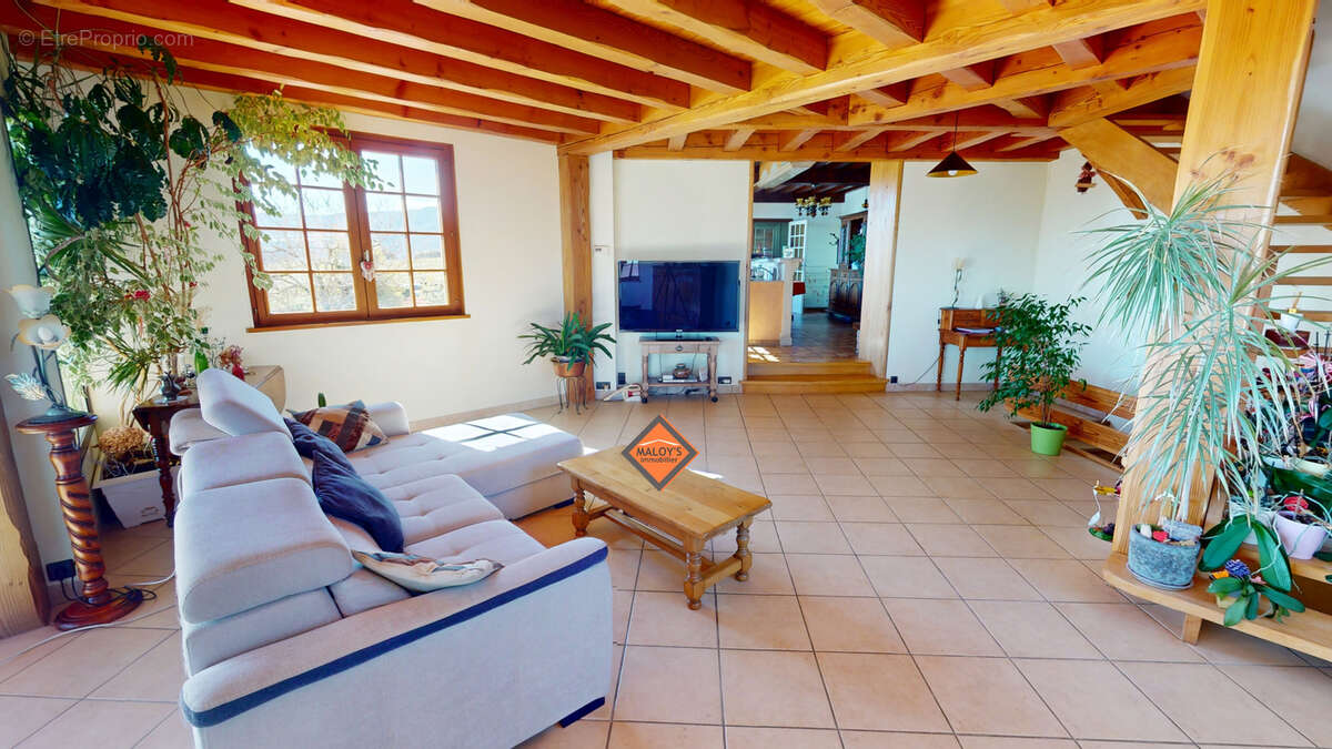 Maison à LETRA