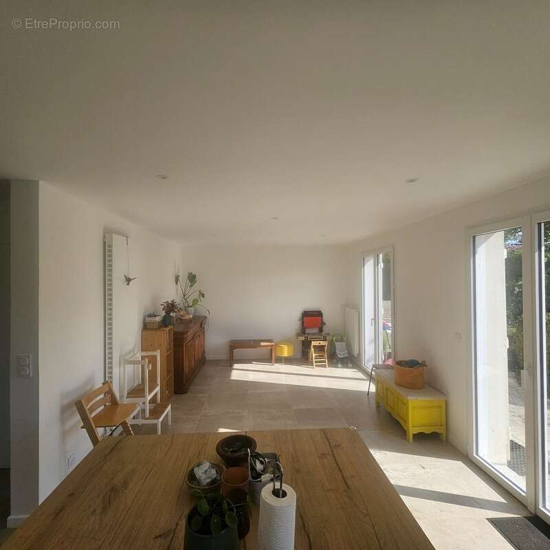 Maison au calme sur 3300 m2 de terrain arboré - photo 9