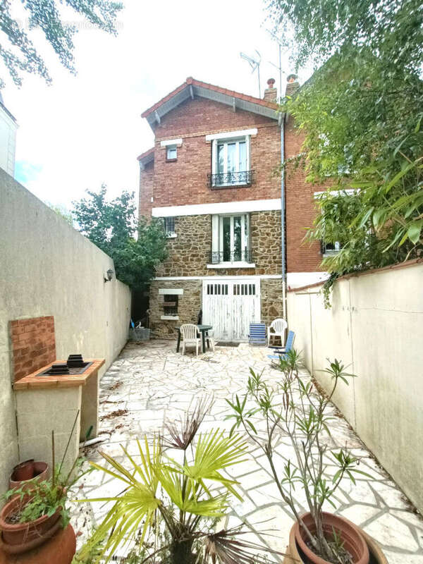 Maison à VILLEMOMBLE