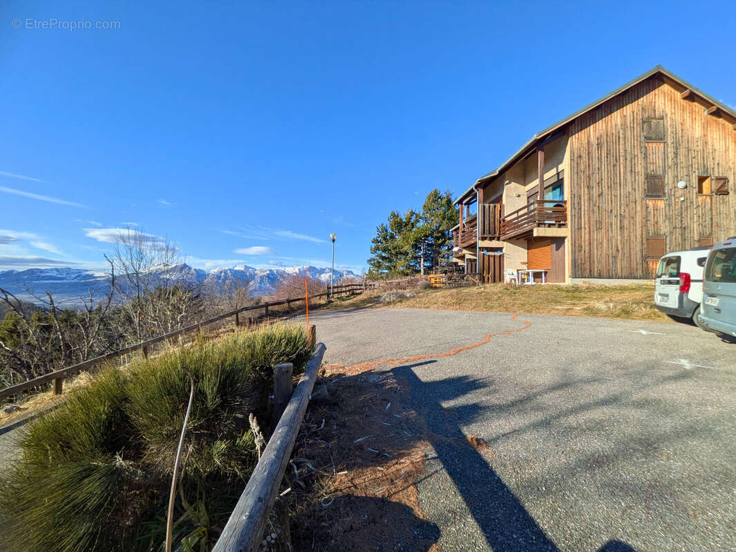 Appartement à SAINT-MICHEL-DE-CHAILLOL