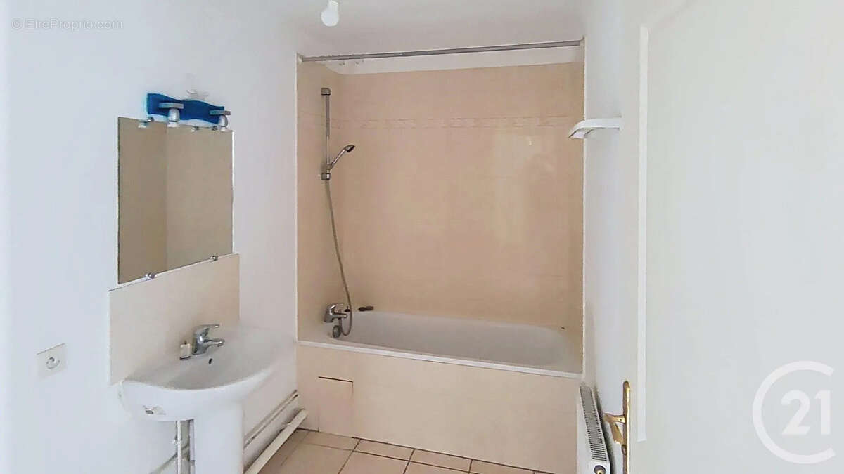Appartement à BRIE-COMTE-ROBERT