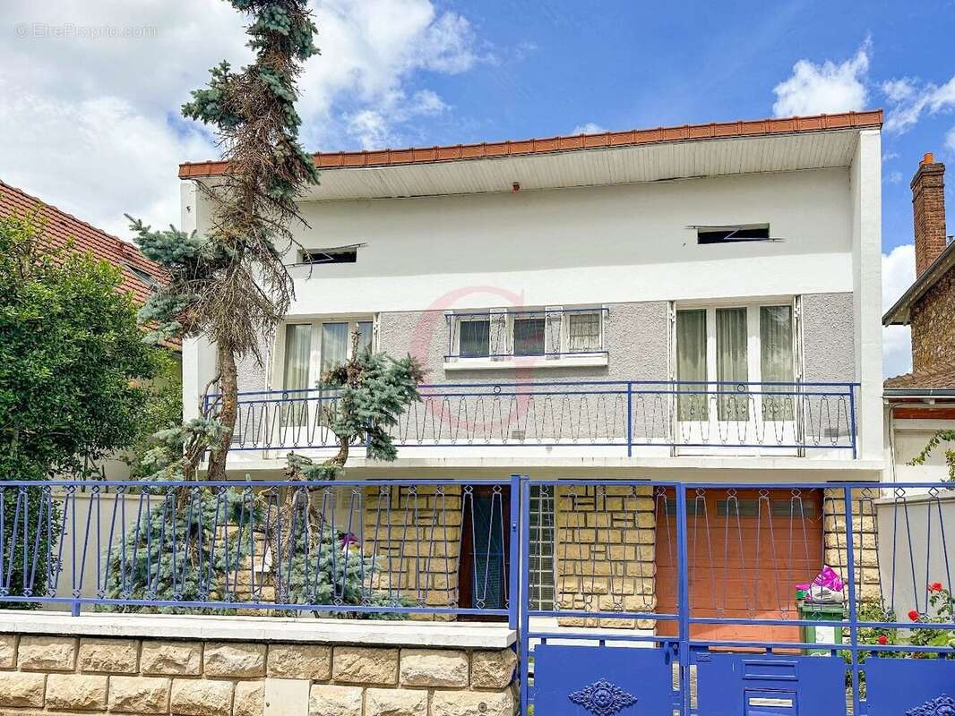 Appartement à BOURG-LA-REINE