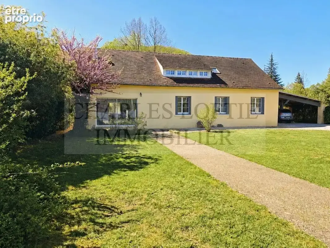 Belle maison familiale avec piscine sur terrain de 1700 m² - photo 3