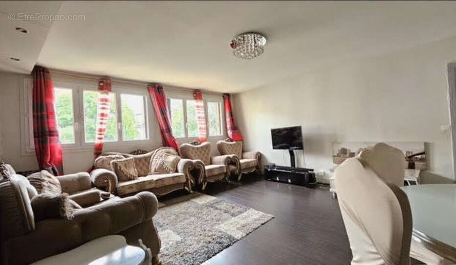 Appartement à FONTENAY-SOUS-BOIS