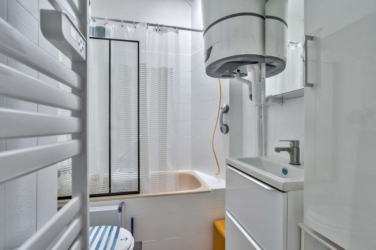 Appartement à PARIS-20E