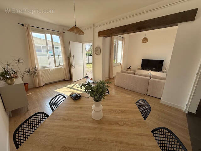 Maison à SAINT-AIGULIN