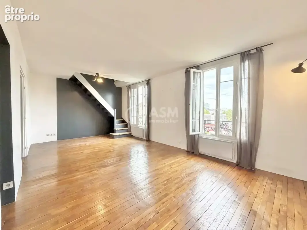 A VENDRE - Duplex 91 m2 dernier étage - cave - Courbevoie Quartier Marceau - photo 2