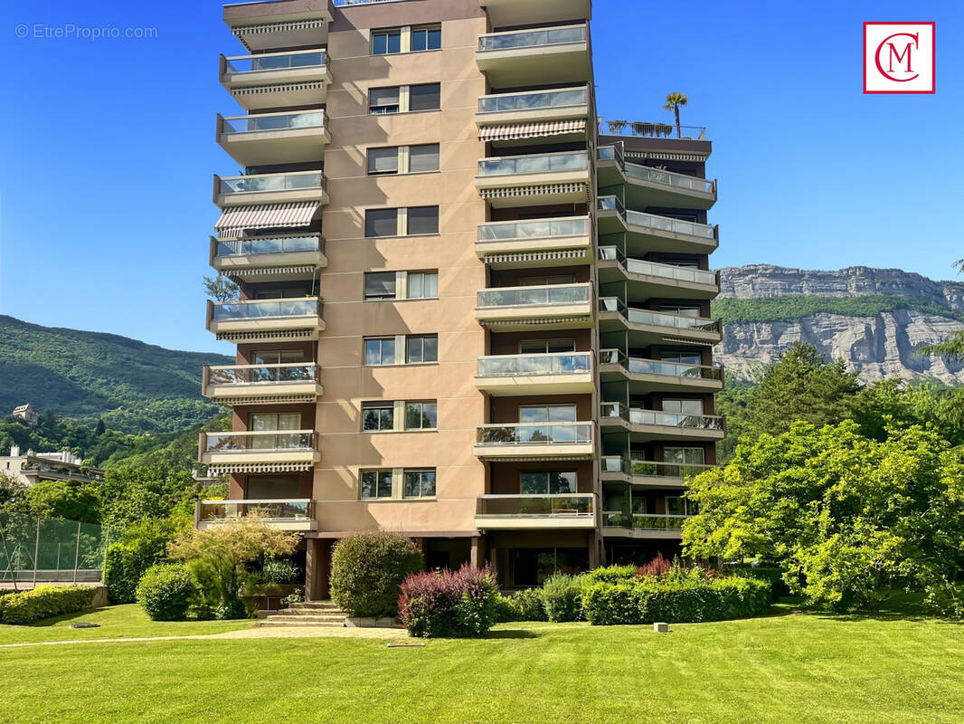Appartement à MEYLAN