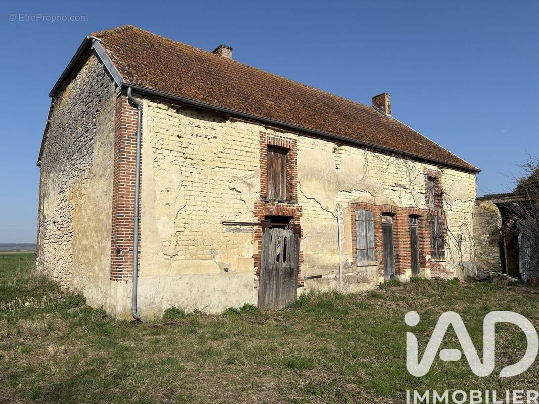 Photo 1 - Maison à VAL-DES-MARAIS