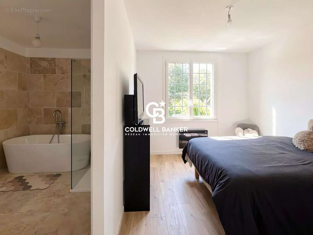 Le Beausset - Maison sur Terrain de 5000m2 - photo 15
