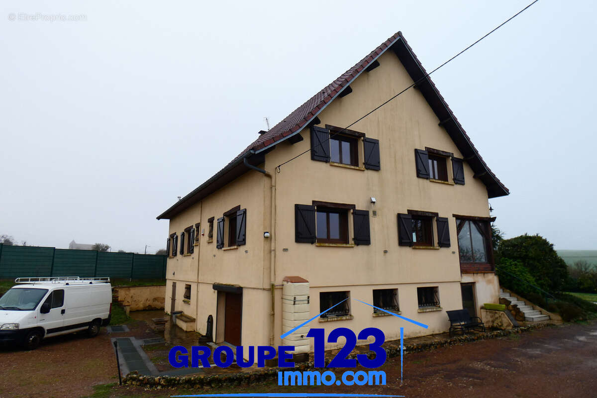 Maison à SEMENTRON