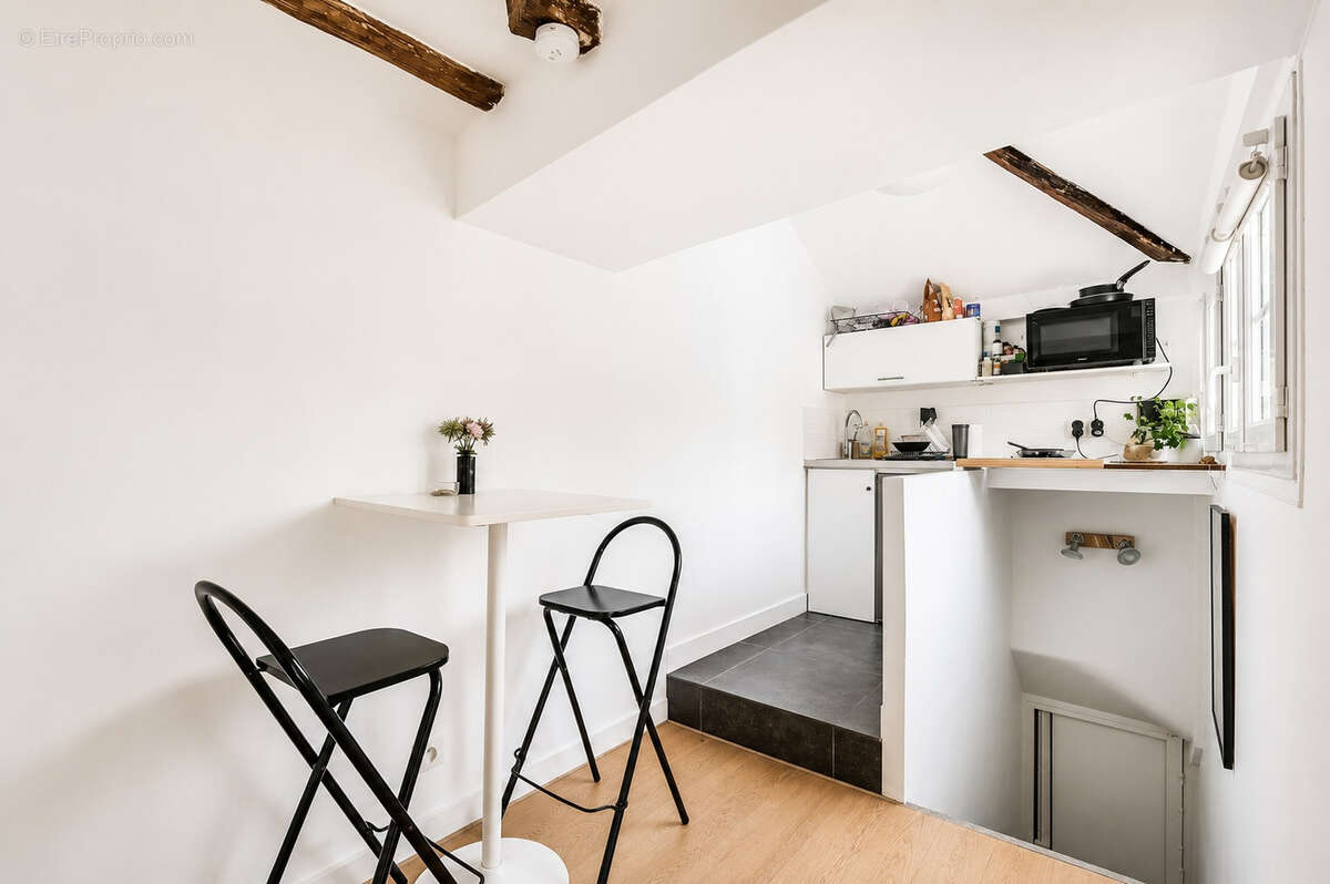 Appartement à PARIS-3E