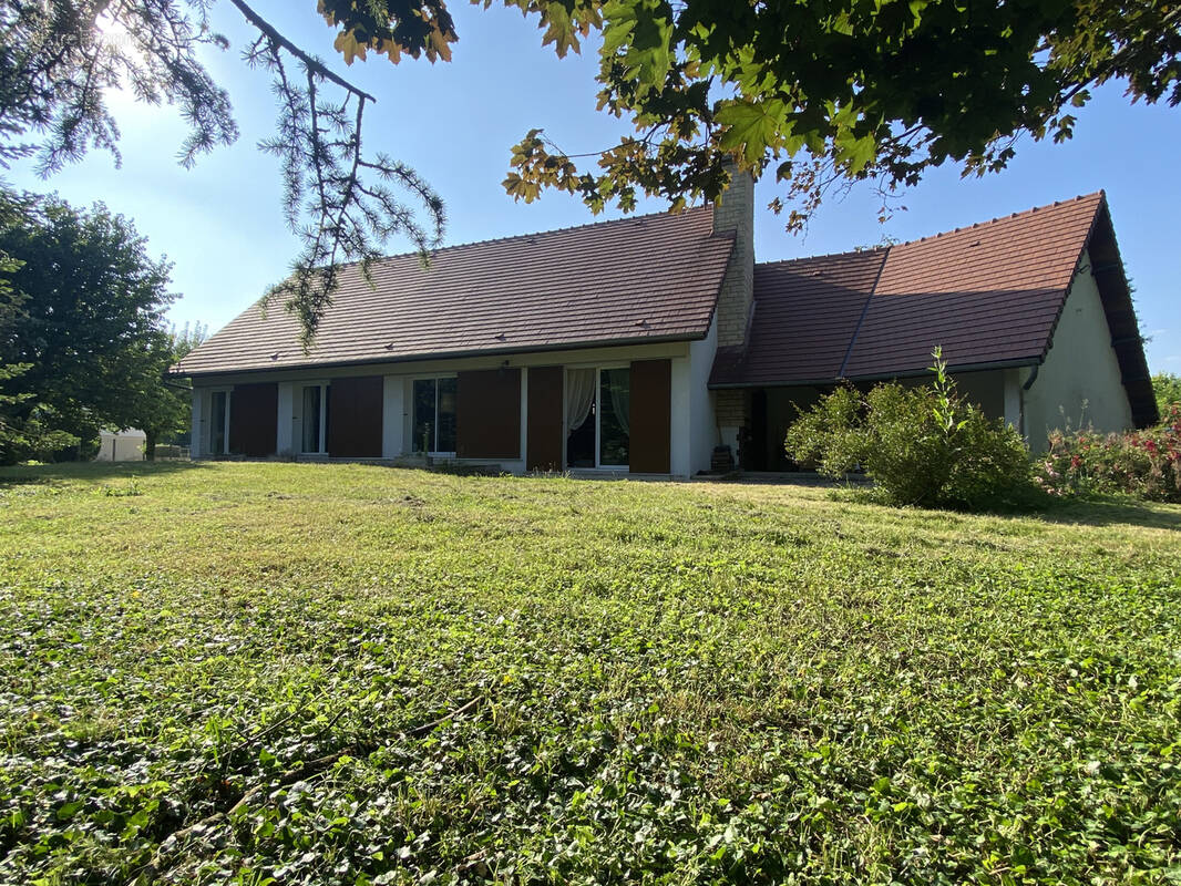 Maison T7 avec dépendance habitable campagne proche Troyes proche Lacs - photo 1
