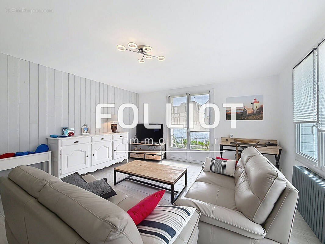 Maison à AGON-COUTAINVILLE