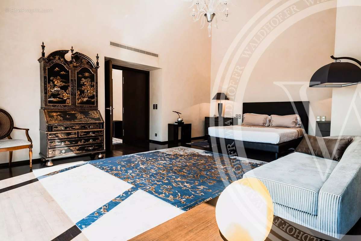 Maison à TOURRETTES