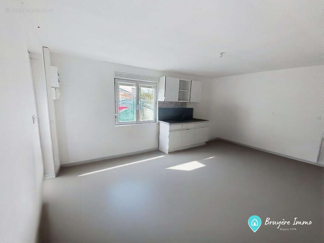 Maison 90 m² à Hirson  - photo 2