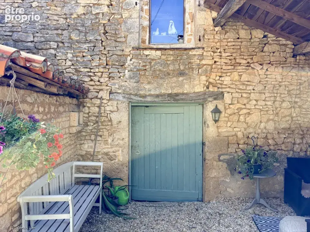 Maison de Village en Pierre Renovée avec 3 Chambres - photo 32