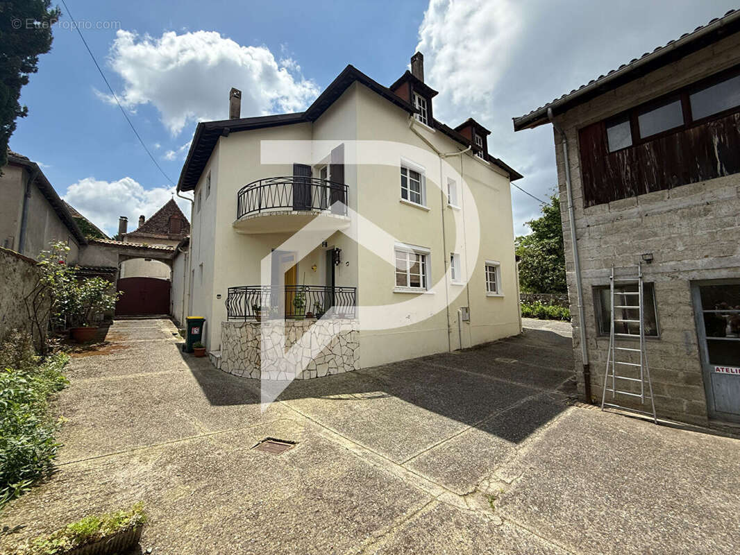 Maison ORTHEZ 12 pièces 288 m² - photo 2