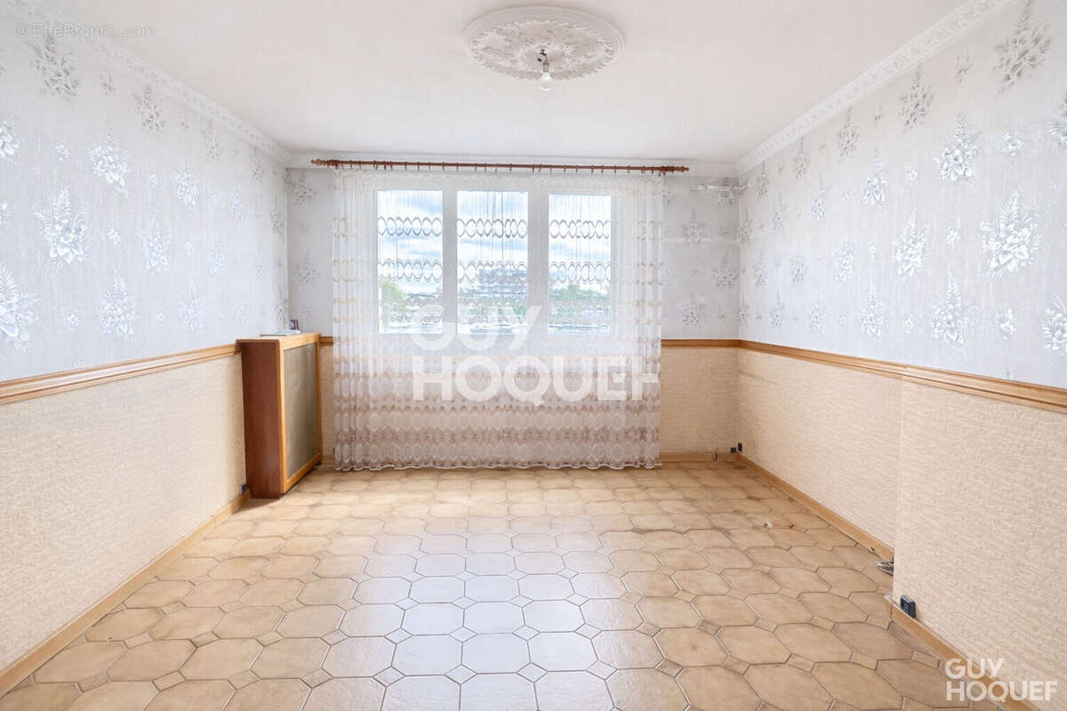 Appartement à AUBERVILLIERS