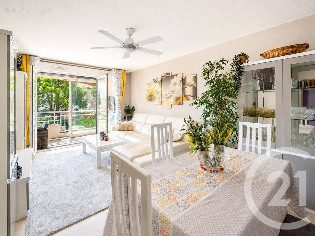 Appartement à EZE