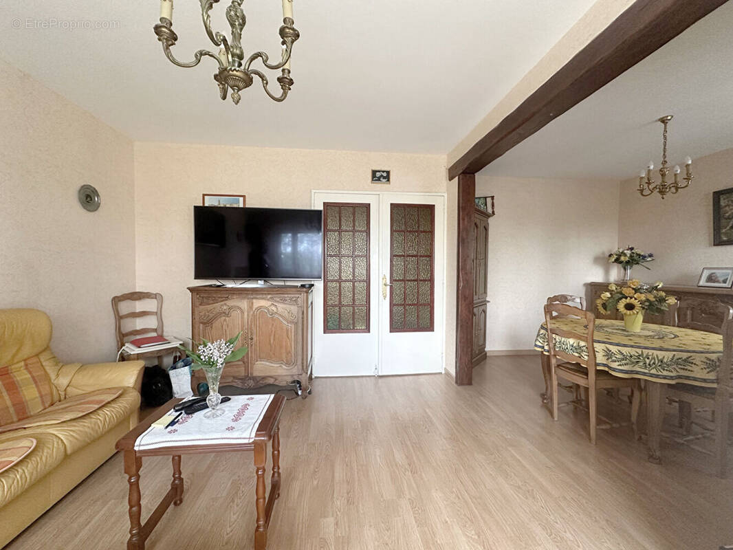 Appartement à CORBEIL-ESSONNES