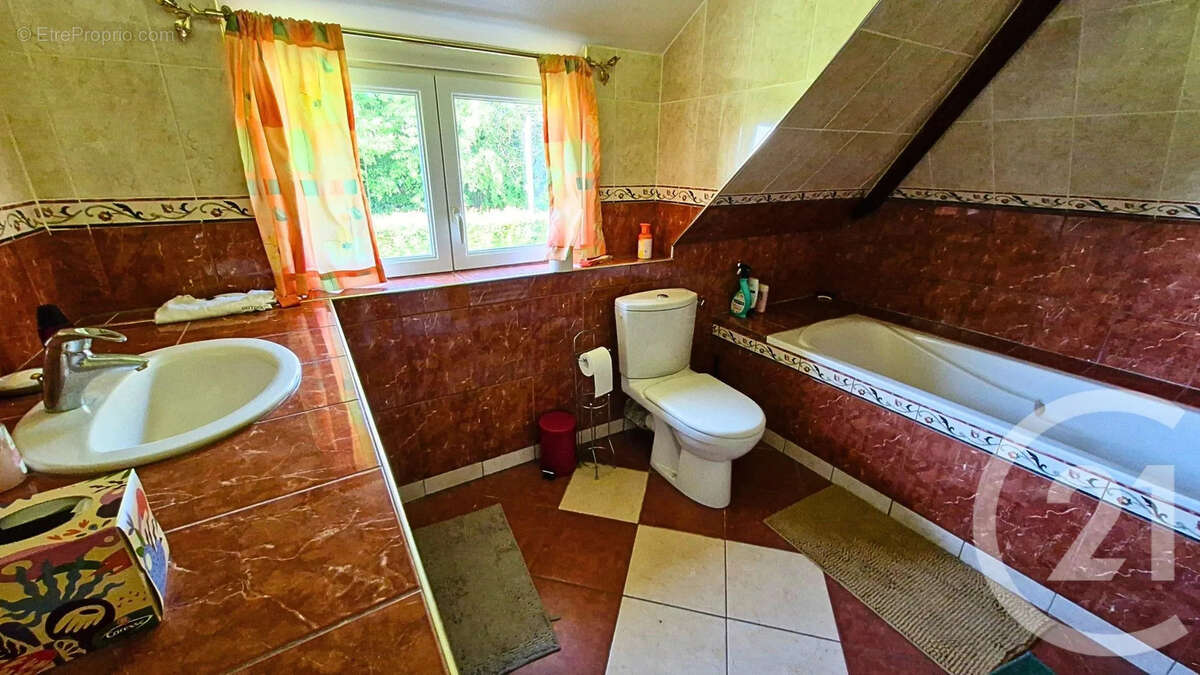 Maison à LA BARRE-EN-OUCHE