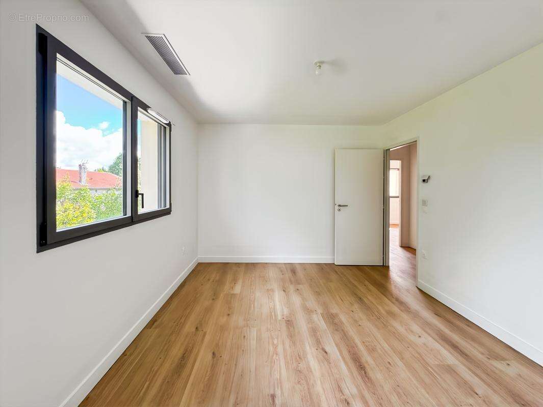 Maison à ARTIGUES-PRES-BORDEAUX
