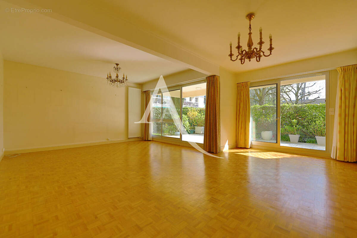 Appartement à LE VESINET
