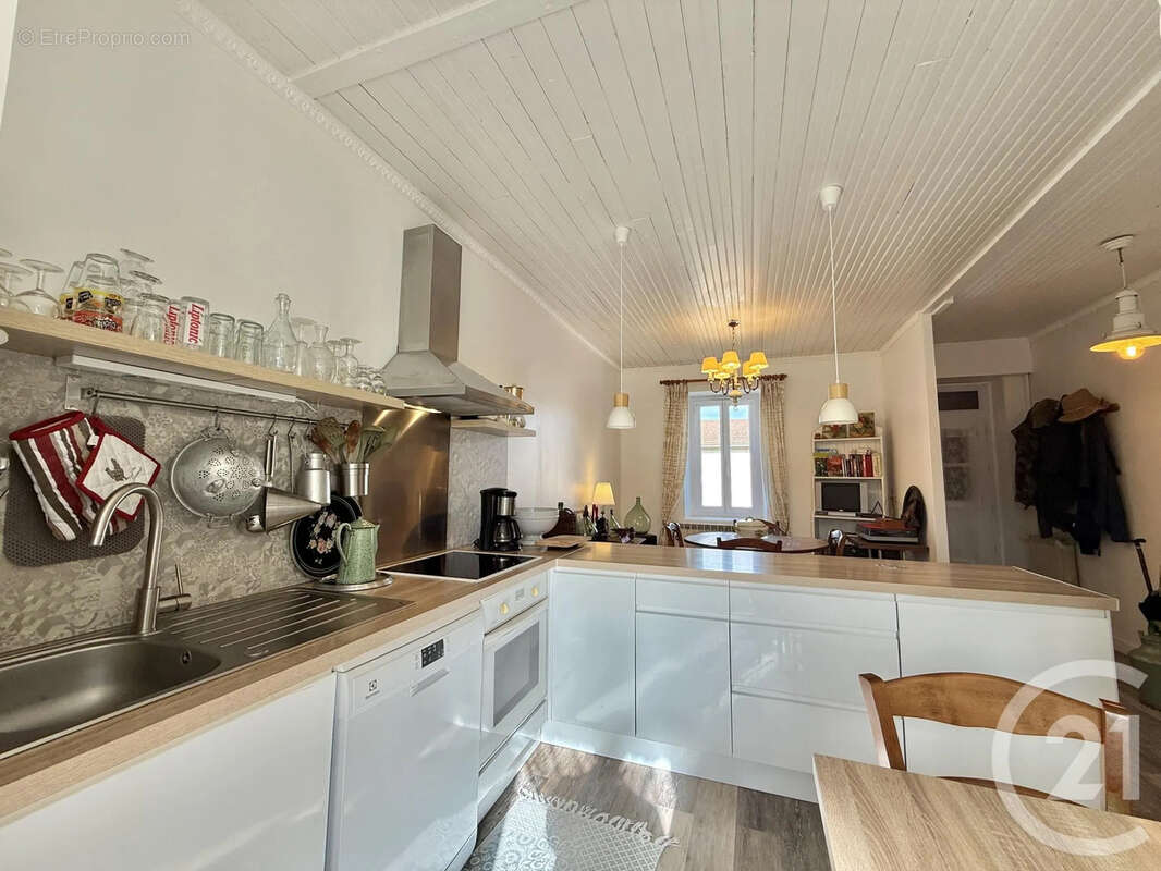 Maison à JALIGNY-SUR-BESBRE