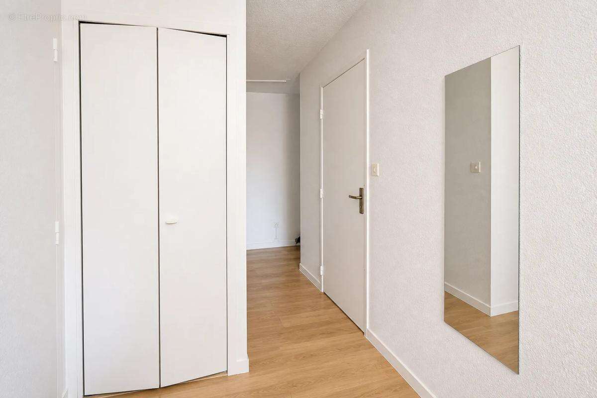 Appartement à LA LONDE-LES-MAURES