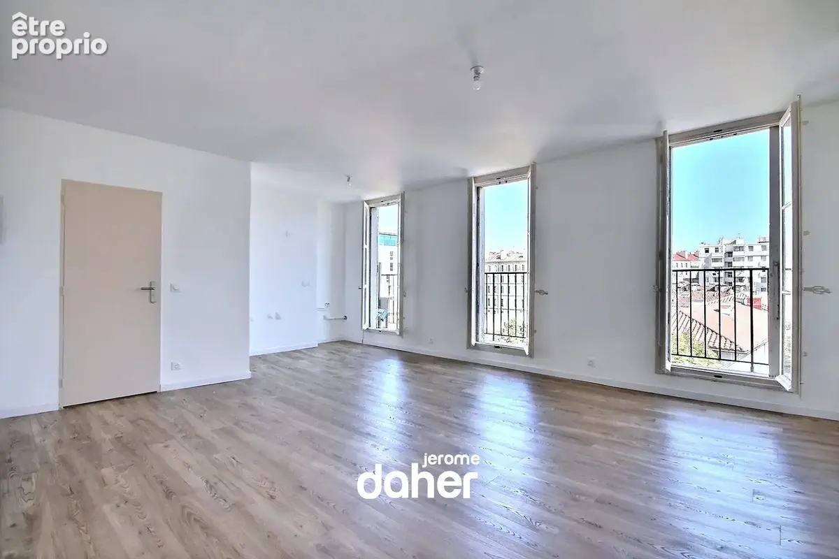 T2 rénové   Dernier étage   Balcon filant   Vue dégagée - photo 4
