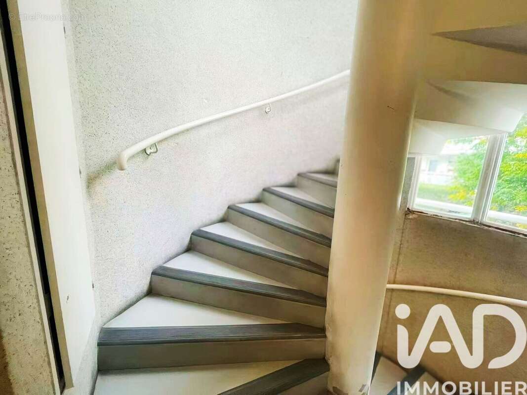 Photo 8 - Appartement à SURESNES