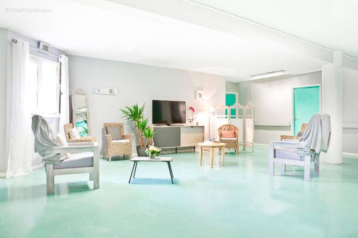 INVESTISSEMENT LOCATIF  Bordes  Résidence EHPAD Les Colchiques - 5,78 % de rentabilité - photo 6